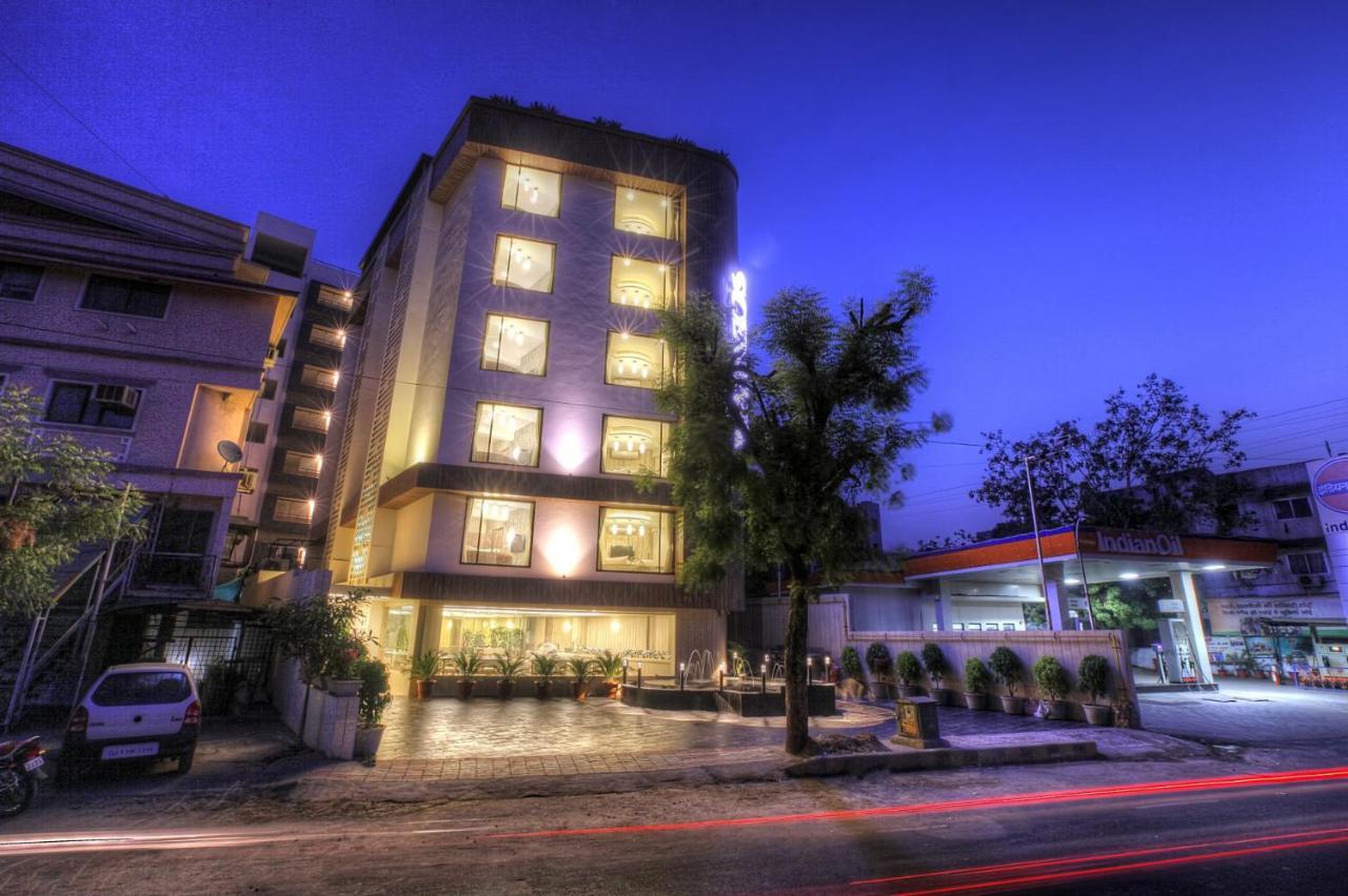 Scenaria Hotel Ahmedabad Exterior foto