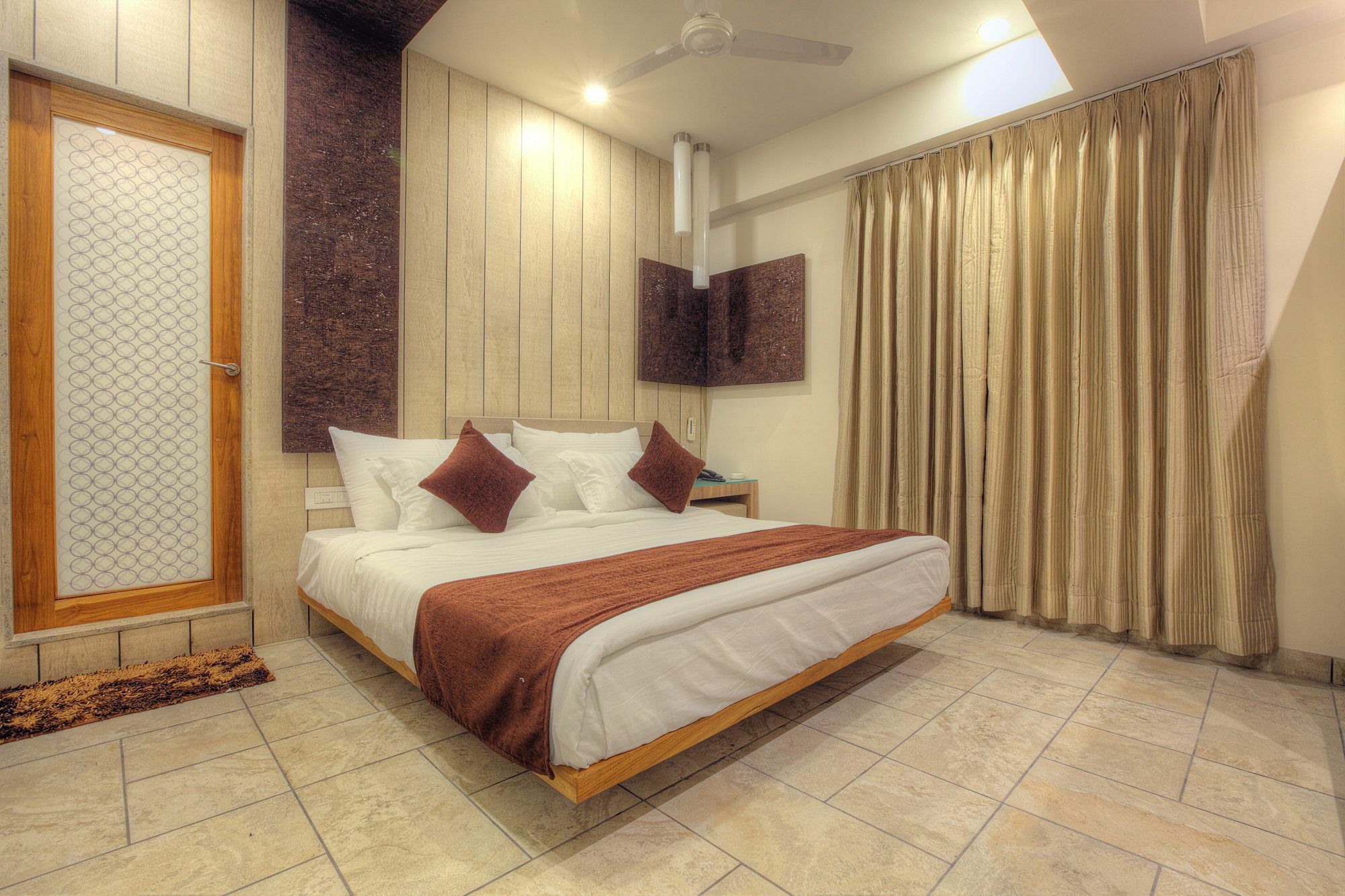 Scenaria Hotel Ahmedabad Exterior foto